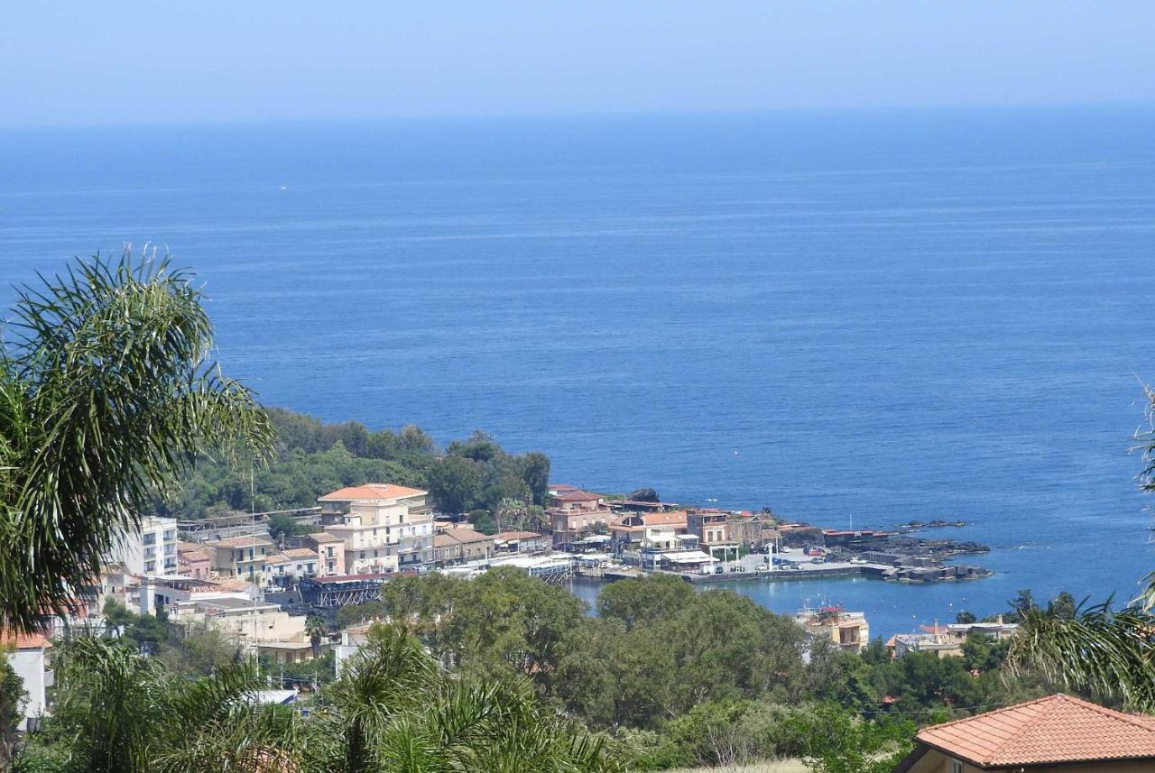 Mansarda Sul Mare Dei Ciclopi Apartamento Aci Trezza Exterior foto